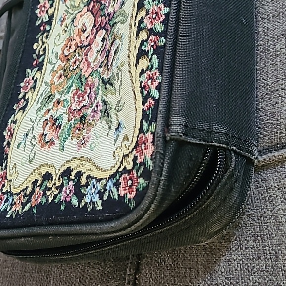 Vintage Bible Cover With Handles Black Floral Print Embroidered Tapestry Zip‎ - Picture 5 of 17